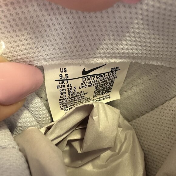 Nike Court Legacy Women's size 9.5 White Black Casual Shoes DM7590-100 - Picture 9 of 9